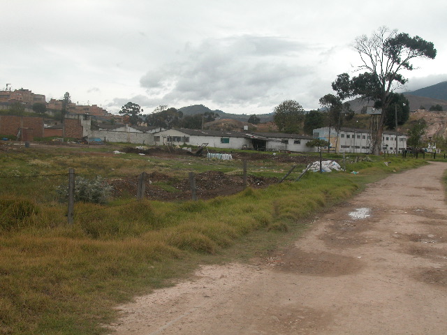 Archivo:17 Neotrópicos La Picota proyecto de reciclaje.jpg