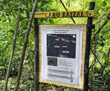 Señalización de senderos para recorridos. Foto: M. Díaz, 19.09.2025