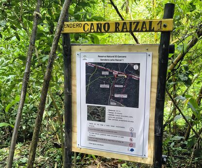 Señalización de senderos para recorridos. Foto: M. Díaz, 19.09.2025