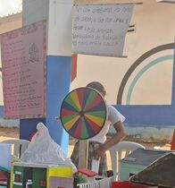 Foto 22. Uso didáctico de la ruleta en la Institución Educativa de Juana Sánchez: actividad inspirada en la jornada en la RNG. Foto: Docente IEJS, 2025